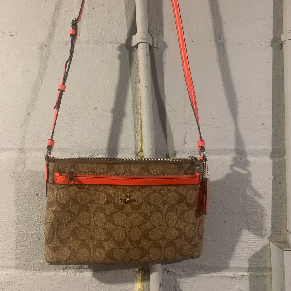 Crossbody Coach